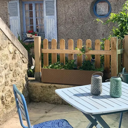 Bed & Breakfast Maison Bleue 3*